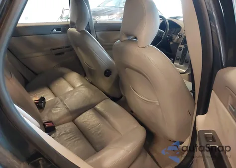 2005 Volvo S40 T5 Awd z USA, uszkodzony, nr VIN YV1MH682852069138